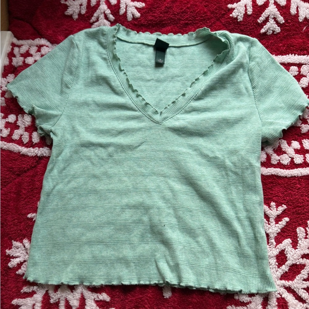 Wild Fable Light Green V-Neck Short Sleeve Top